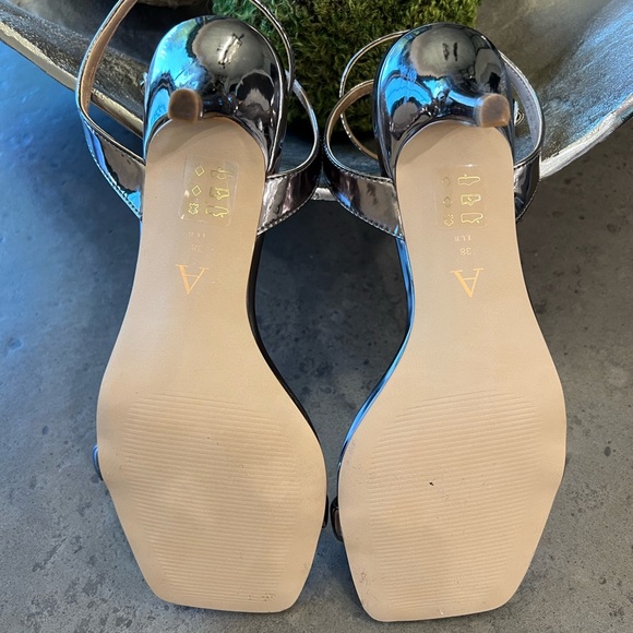 Anthropologie Silver Kitten Heels. Size 38. - Picture 3 of 10